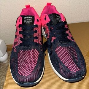 Women's Pink and Black Skateboard Shoes